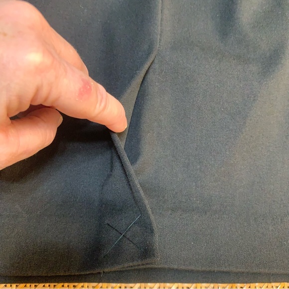 Banana Republic basic gray skirt , like new - Picture 8 of 13